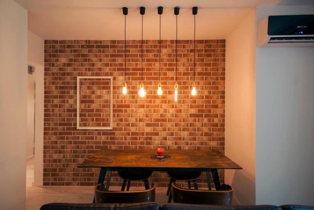 Retro Midtown Apartment Boekarest Buitenkant foto