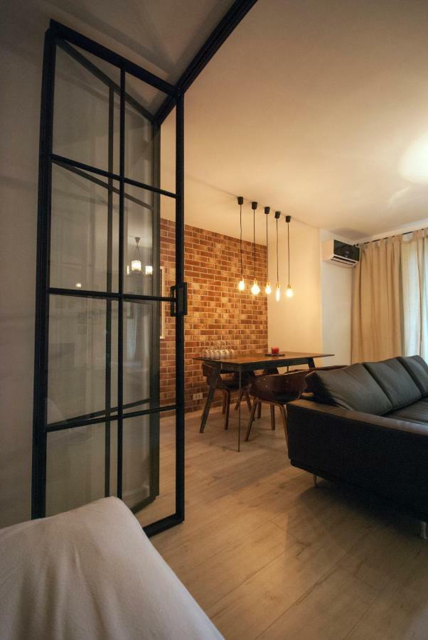 Retro Midtown Apartment Boekarest Buitenkant foto